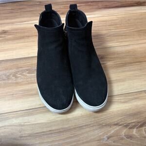 Blondo‎ Black Suede Hidden Wedge Sneaker Booties Side Zip Waterproof Women's 9
